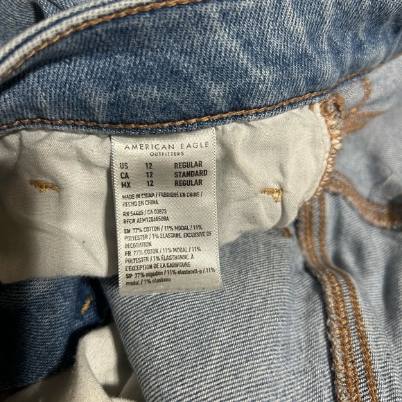 Ripped American Eagle Jeans - Picture 2 of 3